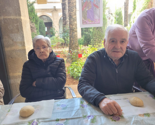 Taller Mona de Pascua 2025 (10)